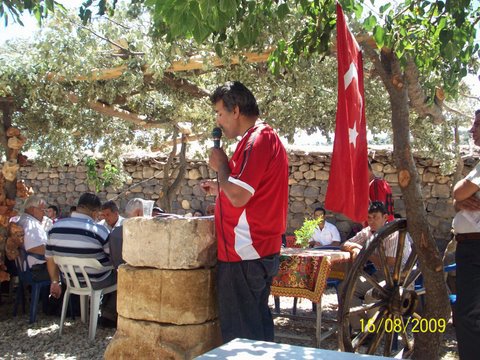 Gaziantep ; Mihmadlı Oymakları 1 .Kurultayı / Şehitkamil Karayusuflu köyü Memik Kiya köy odası / 9 Ağustos 2009 Pazar 